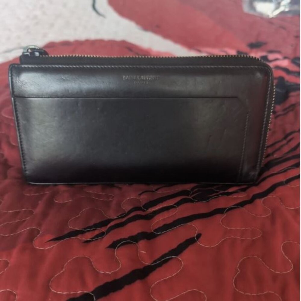 Authentic Saint Laurent YSL Long Wallet Black And Gold Zip Around Portefeuille